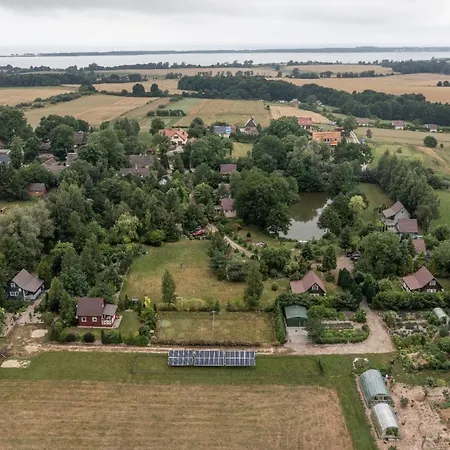Prázdninový dům Ferienhaeuser In Den Magra-gaerten - An Der Polnischer Ostseekueste - Gruen Zakrzewo (Slawno)